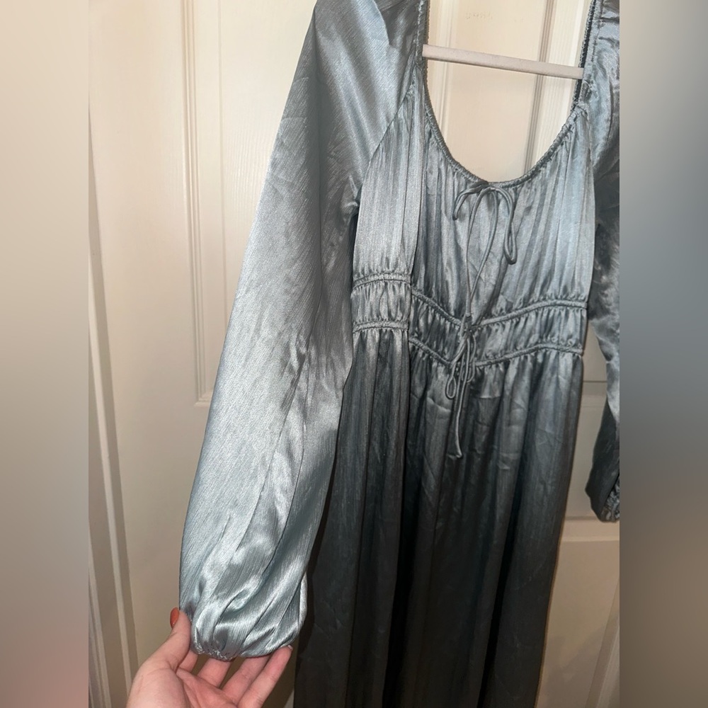 NWT Arula Elegant Blue Long Sleeve maxi silky Dress with pockets and slit X XL - Picture 3 of 11